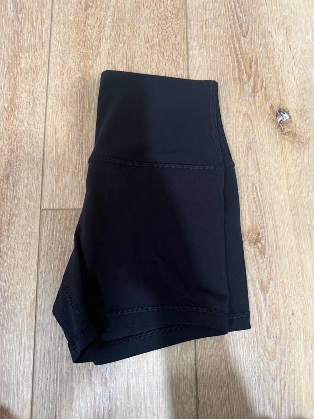 lululemon athletica Black High-Rise Athletic Shorts - Picture 2 of 4